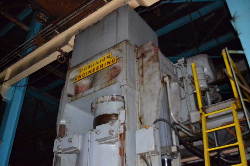 DOMINION ENGINEERING 1000TONS SERIAL# 176-131 HYDRAULIC PRESS - MISCELLANEOUS