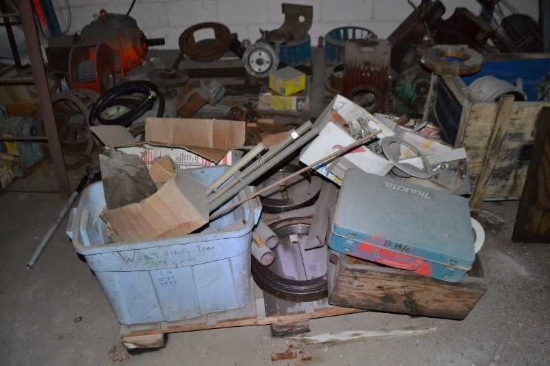CONTENTS OF RACKING - SPROCKETS, ELECTRIC MOTORS, GEAR REDUCERS - MISCELLANEOUS