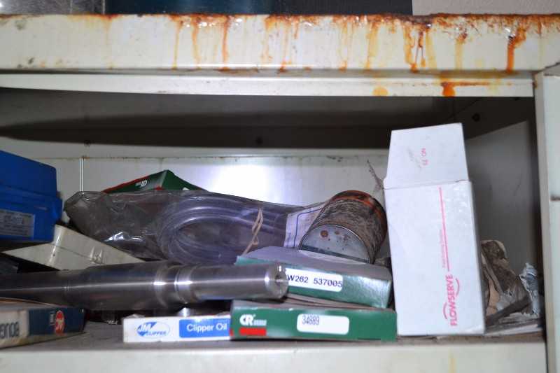 CONTENTS OF CABINET - MACHINE SHOP ACCESSORIES - MISCELLANEOUS