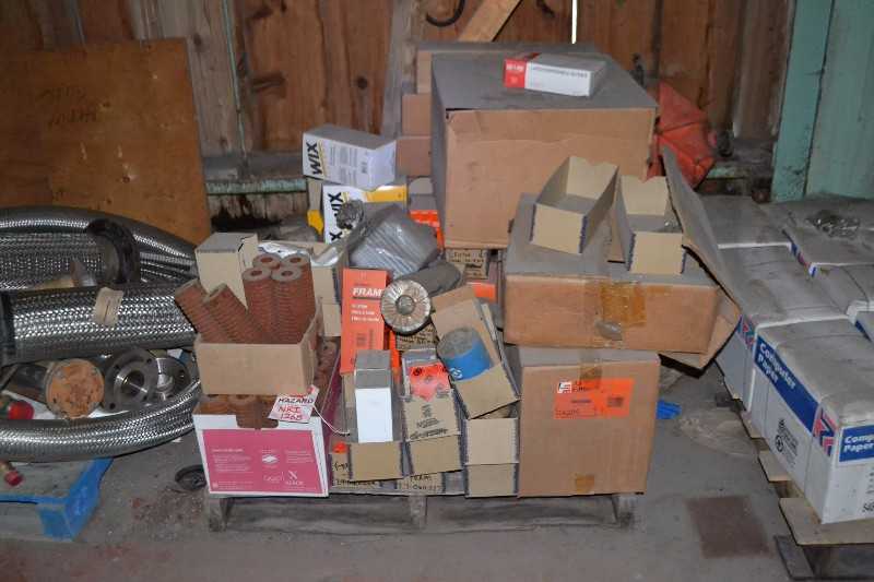 SKID OF FRAM OIL FILTERS, WIX FILTERS, BOSTON GEAR FILTERS - MISCELLANEOUS