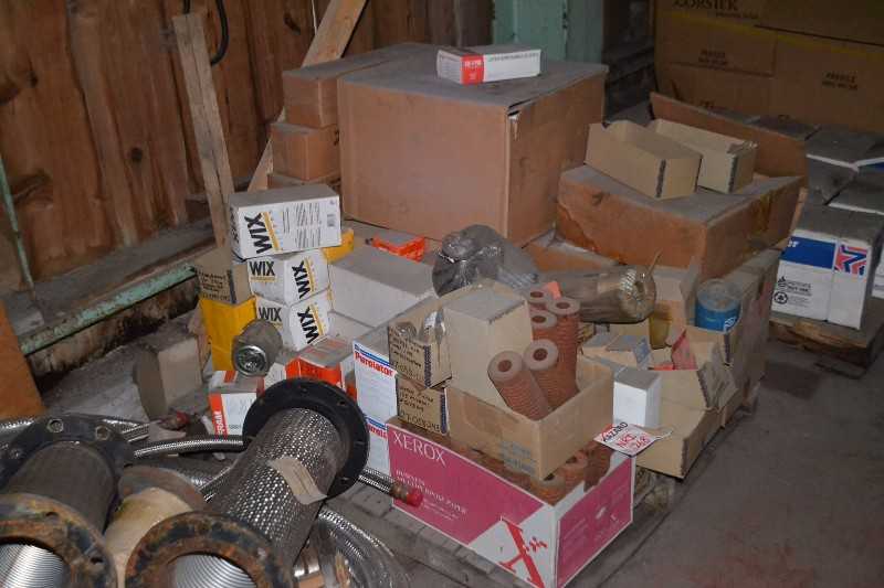 SKID OF FRAM OIL FILTERS, WIX FILTERS, BOSTON GEAR FILTERS - MISCELLANEOUS