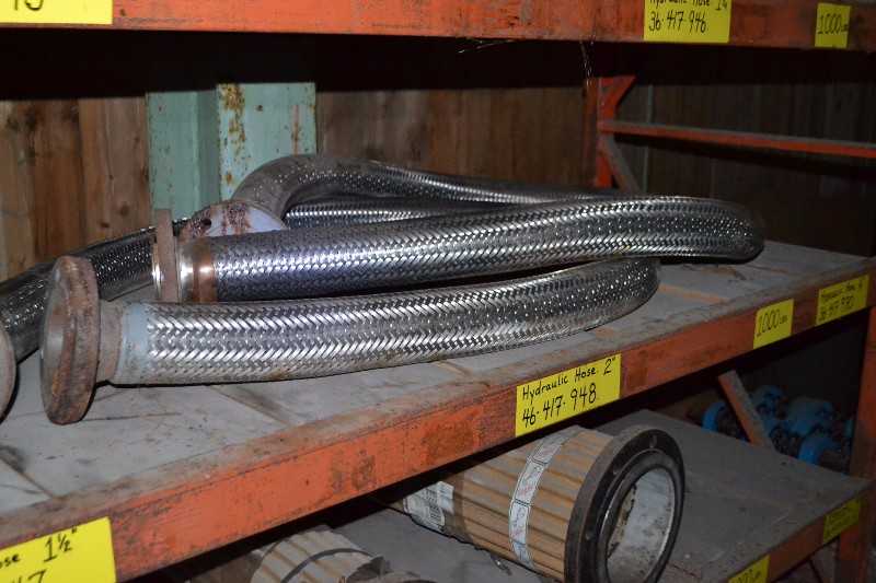 CONTENTS OF RACKING - STAINLESS BRAIDED FLEX HOSES - MISCELLANEOUS