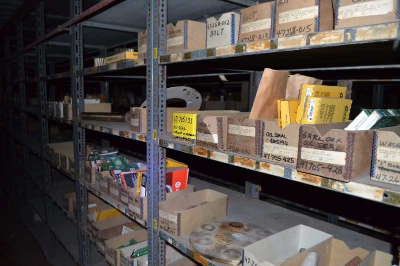 CONTENTS OF SHELVE - OIL SEALS, QD BUSHINGS BOLTS - MISCELLANEOUS