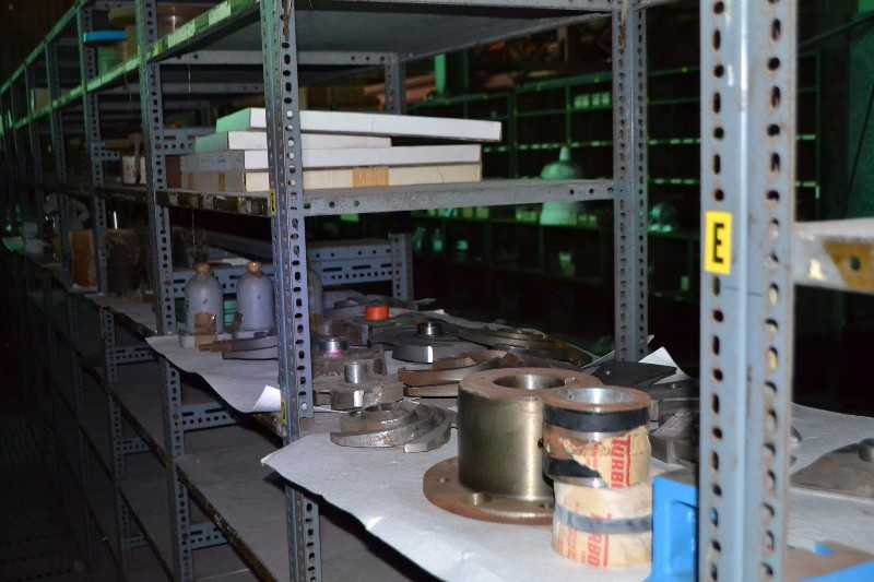 CONTENTS OF SHELVING - PUMP SHAFTS, DIAPRAGM PUMP PB 1/2-A TYPE TGR-1-K SAND PIPER, GOULDS COUPLINGS, IMPELLERS, - MISCELLANEOUS