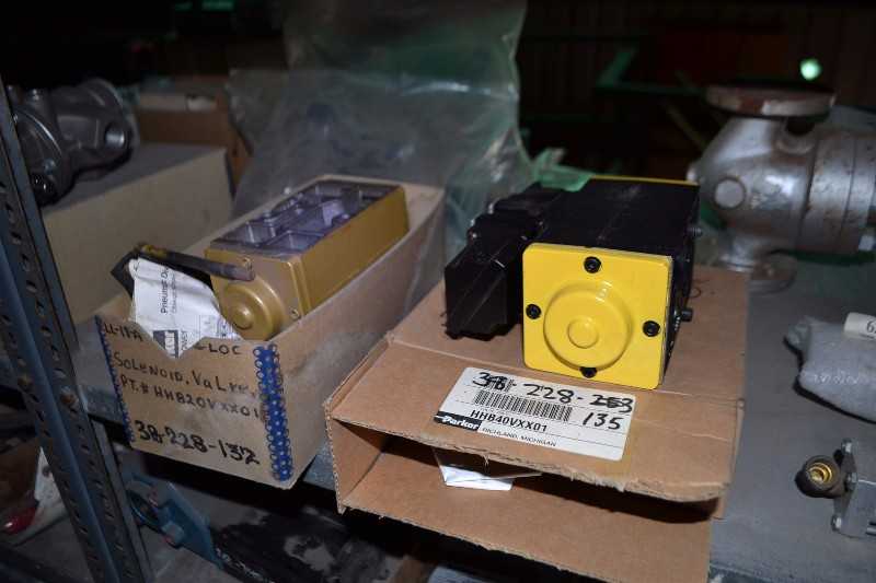 CONTENTS OF SHELVING -FOXBORO E17DEM-ISM41A4 TRANSMITTER, FOXBORO CONTROLLER, PRESSURE GAUGES, VICKERS DG5S-8-2C-M-FW-B5-30-EN21, PCB CIRCUIT BOARDS - MISCELLANEOUS