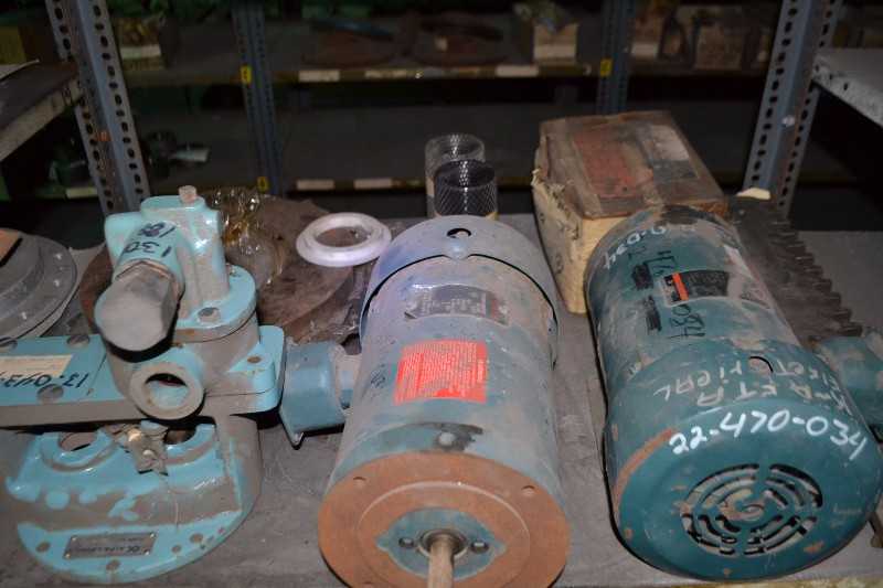 CONTENTS OF SHELVING - PUMP PARTS; SHAFTS, COUPLINGS, ROTON PUMP CD33ERM 3U332 - MISCELLANEOUS