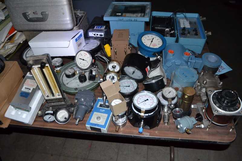 CONTENTS OF TABLE - UNILOC 750 CONTROLLER, ROSEMOUNT TRANSMITTER, GAUGES, UNILOC 1070A - MISCELLANEOUS
