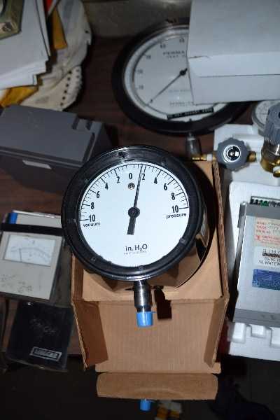 CONTENTS OF TABLE - UNILOC 750 CONTROLLER, ROSEMOUNT TRANSMITTER, GAUGES, UNILOC 1070A - MISCELLANEOUS
