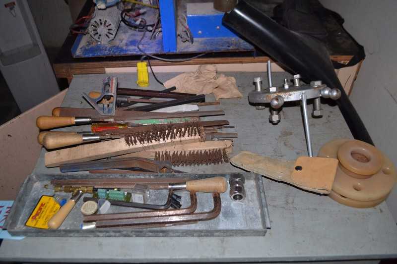 CONTENTS OF DESK - TOOLS; FILES - MISCELLANEOUS