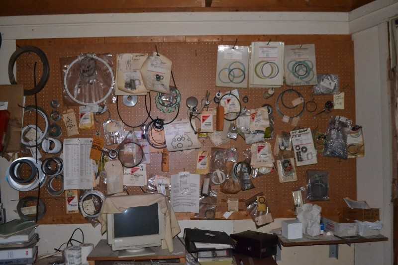 CONTENTS OF ROOM - VALVE GASKETS, SWAGLOCK FITTINGS, VALVE REPAIR PARTS, VALVE SEALS - MISCELLANEOUS