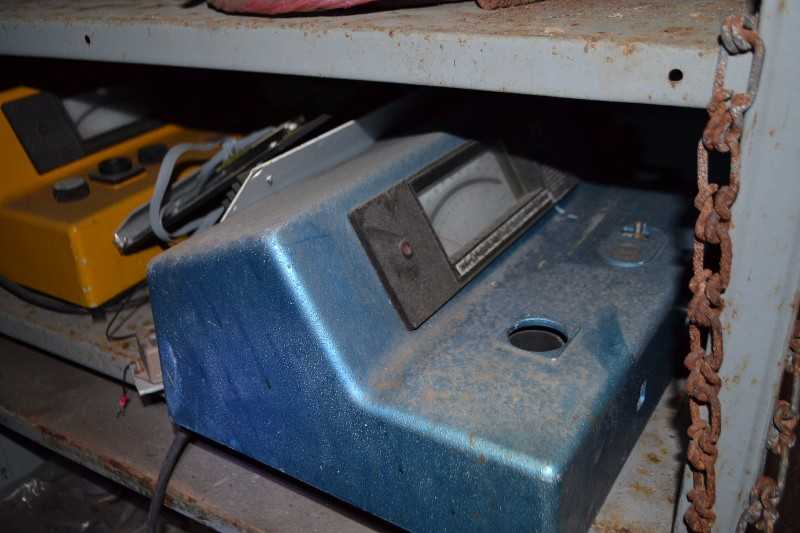 CONTENTS OF SHELVE - PNUEMATIC CYLINDERS, TRANSMITTERS, POSITIONER - MISCELLANEOUS