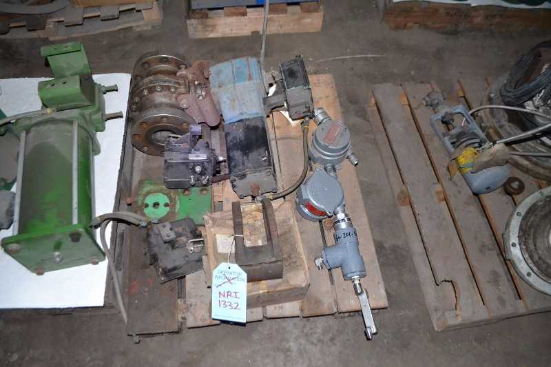 NELES JAMESBURY BALL VALVE 2IN STAINLESS W/ CONTENTS - MISCELLANEOUS