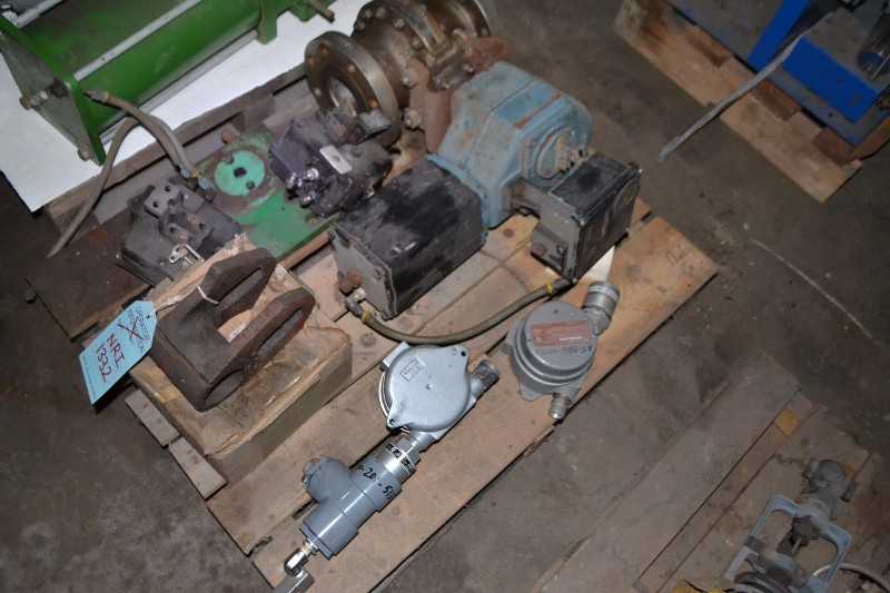 NELES JAMESBURY BALL VALVE 2IN STAINLESS W/ CONTENTS - MISCELLANEOUS