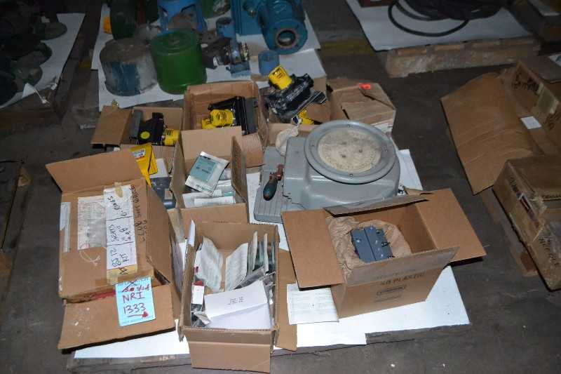4 SKIDs OF REPLACEMENT PARTS - FISHER POSITIONER, SEAL KITS - MISCELLANEOUS