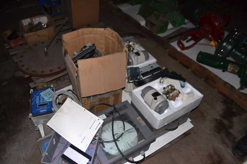 2 SKIDS OF ASSORTED CONTENTS - BTG MEK-2200 TRANSMITTER, HONEYWELL ST3000 SMART TRANSMITTER  - MISCELLANEOUS