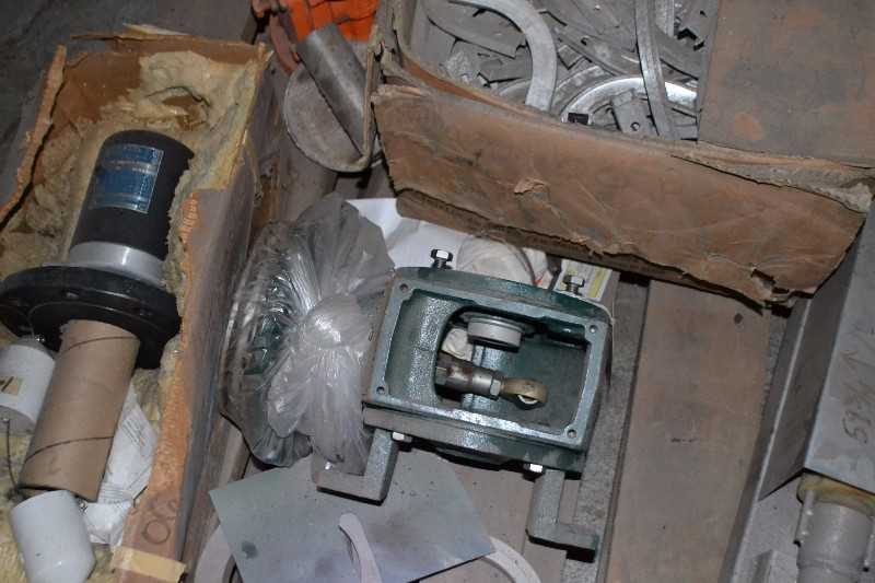 ASSORTED FISHER ACTUATORS + CONTENTS ON SKID - MISCELLANEOUS
