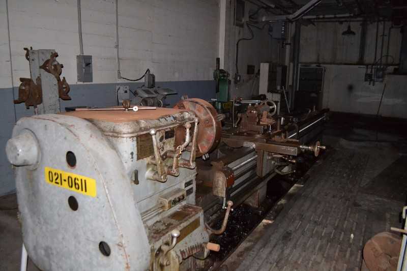 MOORE BROS MACHINERY MANUAL LATHE - MISCELLANEOUS