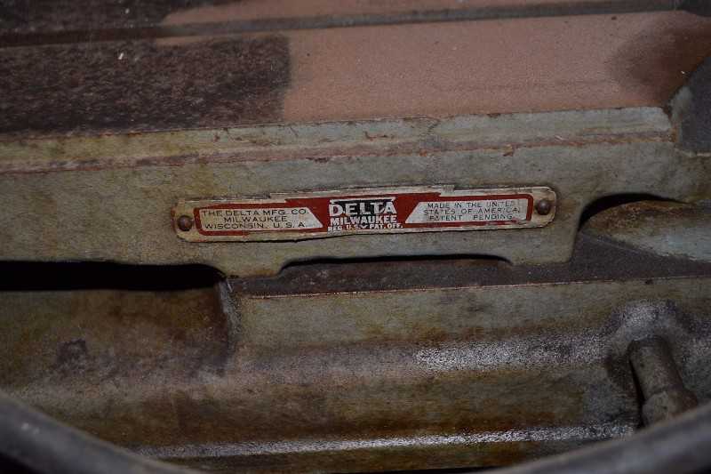 DELTA MILWAUKEE TOOLMAKER GRINDER - MISCELLANEOUS