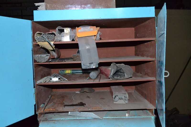 MILLER 330A/BP GAS WELDER W/ SHELVE - MISCELLANEOUS