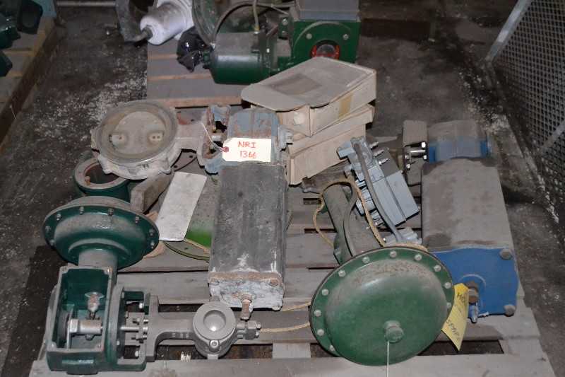 SKID OF ASSORTED FISHER VALVES - MISCELLANEOUS