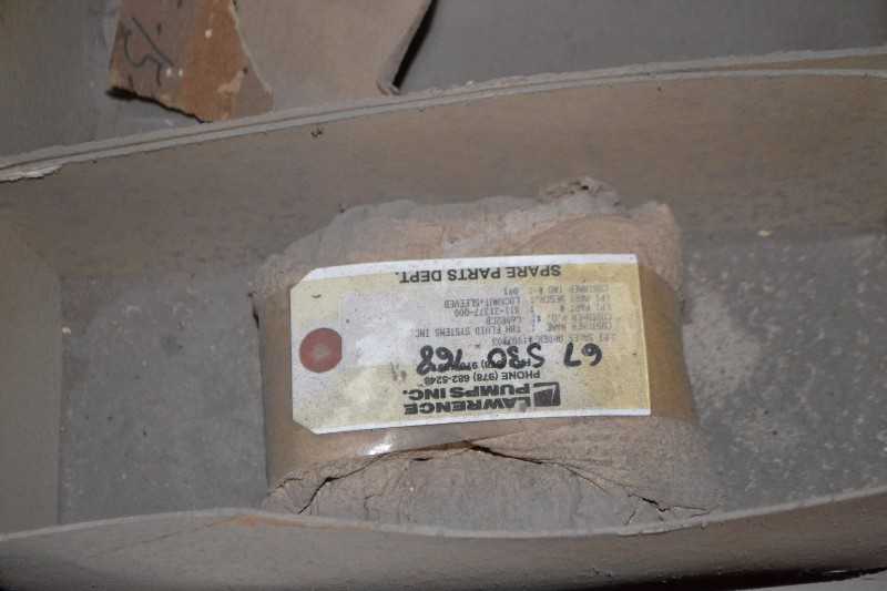CONTENTS OF SKID - SPROCKETS, SEALS, PUMP PARTS, VICKERS HYDRAULIC PUMPS x2 - MISCELLANEOUS