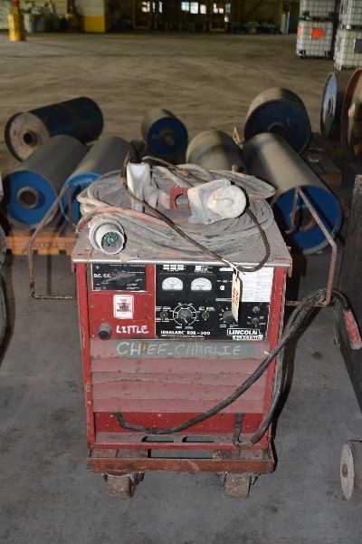 LINCOLN ELECTRIC IDEALARC R3R-500 500A AMP DC ARC WELDER - MISCELLANEOUS