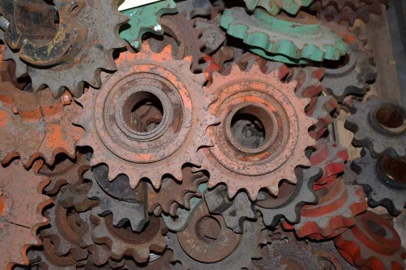 CONTENTS OF SKID - SPROCKETS - MISCELLANEOUS