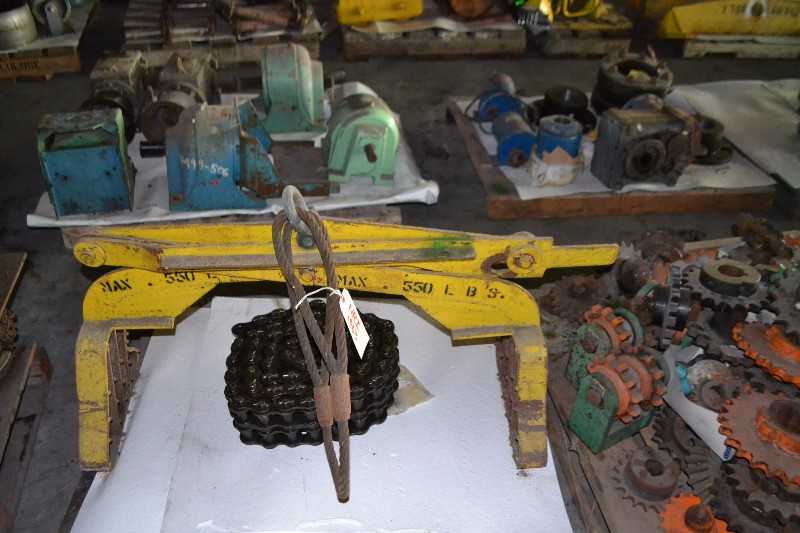 550LB CRANE W/ ROLLER CHAIN REX 166 - MISCELLANEOUS
