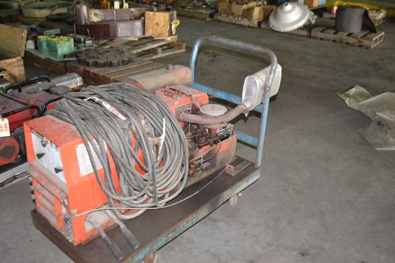 LINCOLN ELECTRIC AC-225/DC-210/6 TYPE K1292CV WELDER - MISCELLANEOUS