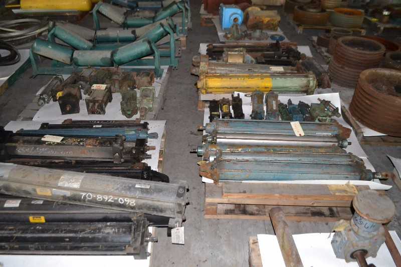SKID OF PNUEMATIC CYLINDERS - MISCELLANEOUS
