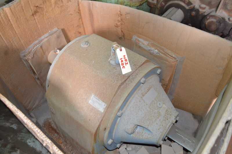 HUGE ASSORTMENT OF POWER TRANSMISSION PARTS - PULLEYS, SHEAVES, BUSHINGS, COUPLINGS, ROLLER CHAINS, BEARING HOUSINGS - MISCELLANEOUS