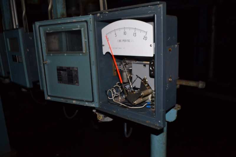 6X FOXBORO E45P-FCNI PNEUMATIC CONTROLLER - MISCELLANEOUS