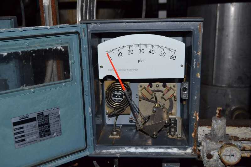 6X FOXBORO E45P-FI PNEUMATIC CONTROLLER - MISCELLANEOUS