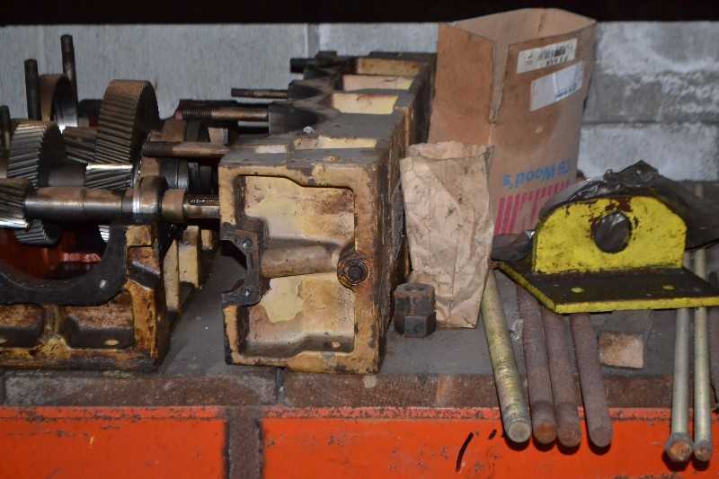 CONTENTS OF SHELVING - BEARINGS, SPROCKETS, SHEAVES, HUBS, PUMP PARTS - MISCELLANEOUS