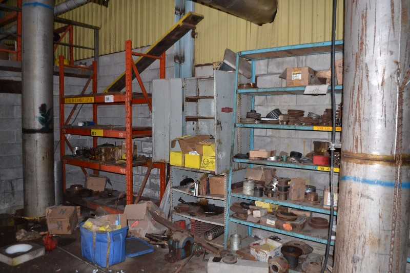 CONTENTS OF SHELVING - BEARINGS, SPROCKETS, SHEAVES, HUBS, PUMP PARTS - MISCELLANEOUS