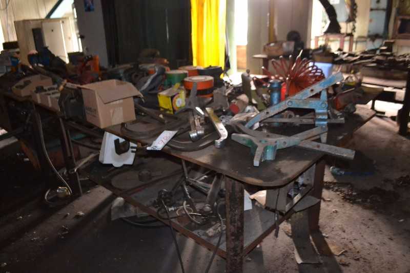 CONTENTS OF TABLE - CHAIN FALL HOISTS, SOCKETS, BEARING PULLERS, DRUM PUMP, TABLE VICE - MISCELLANEOUS