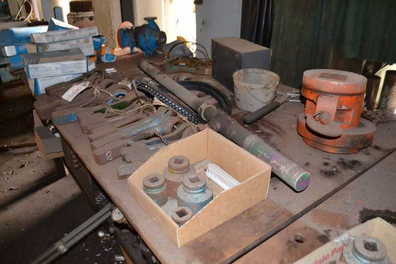 CONTENTS OF TABLE - GOULDS 3196 PUMP, STRIKING WRENCHES, SOCKETS, WELDING ELECTRODES - MISCELLANEOUS