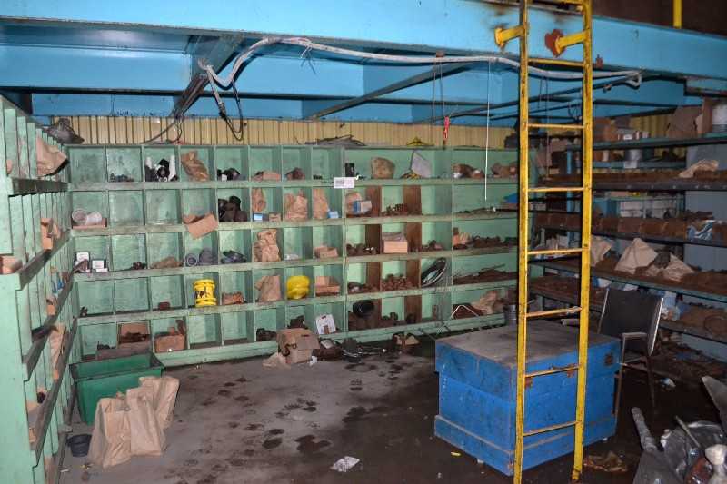 CONTENTS OF SHELVING - FASTENERS, PIPE FITTINGS - MISCELLANEOUS