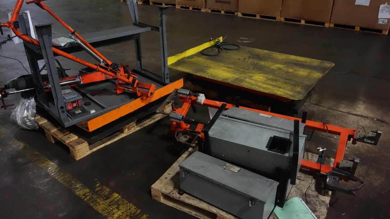 3 PALLETS OF ASSORTED HYDRAULIC LIFT TABLES & COMPONENTS, KNIGHT ALR5264C 2000LB TABLE - LIFT CART
