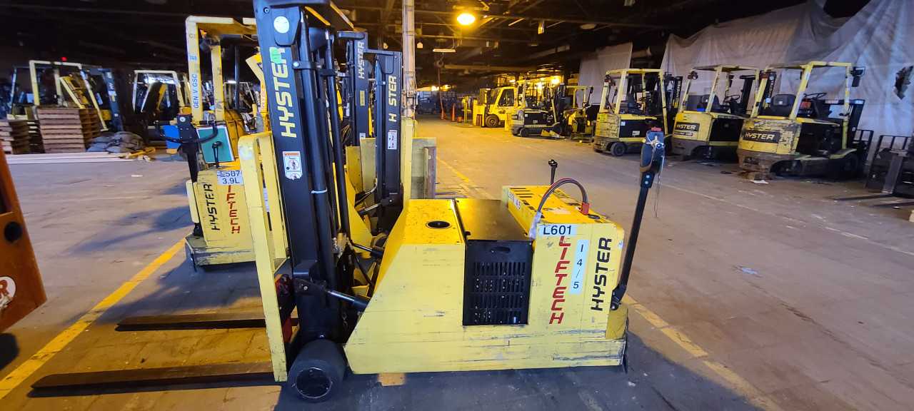 Hyster W40XTC Walkie Stacker - FORKLIFTS