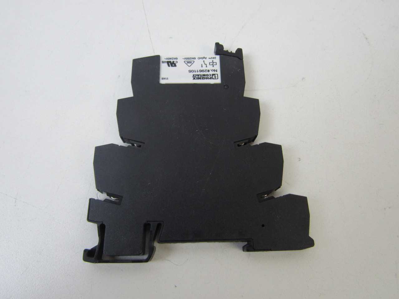 Lot of Quantity 9x XRU1D24U Contacts - VALVES