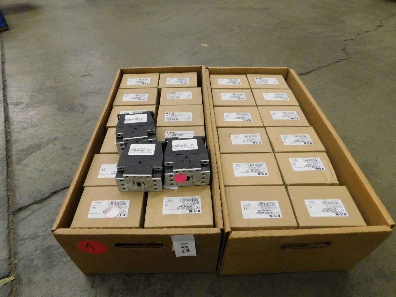 Lot of Many Electric Contact Modules and 3 Contactors - ELECTRIC MOTORS