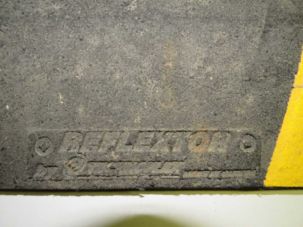 LOT OF 2 SPEED BUMPS - SAFETY SWITCH