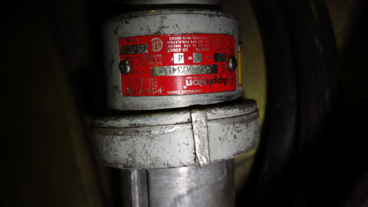 CONTENTS OF WALL SECTION, ASSORTED CABLES - ELECTRICAL COMPONENTS