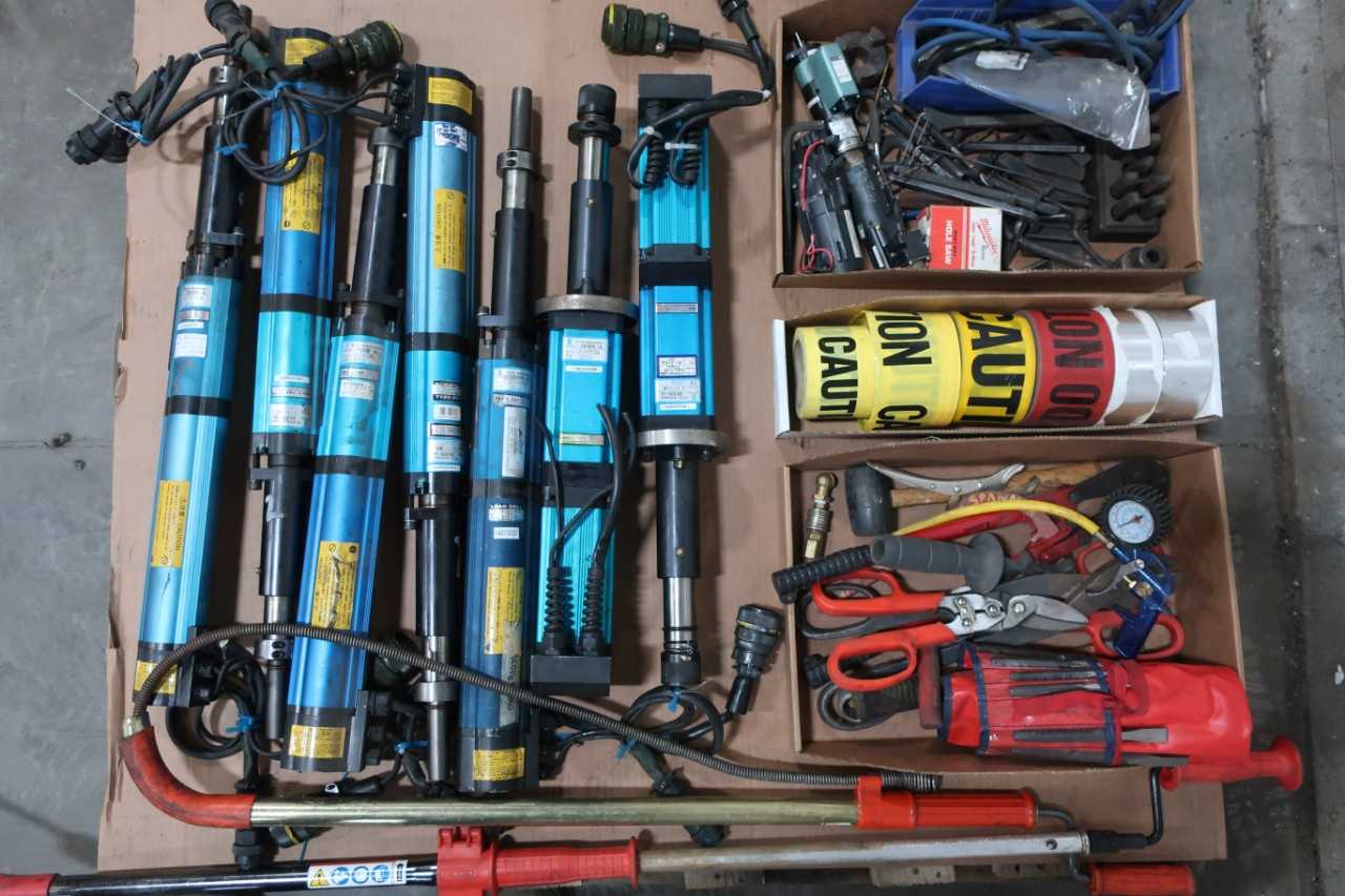 2 PALLETS OF ASSORTED HAND TOOLS, PARTS AND ACCESSORIES - HAND TOOLS