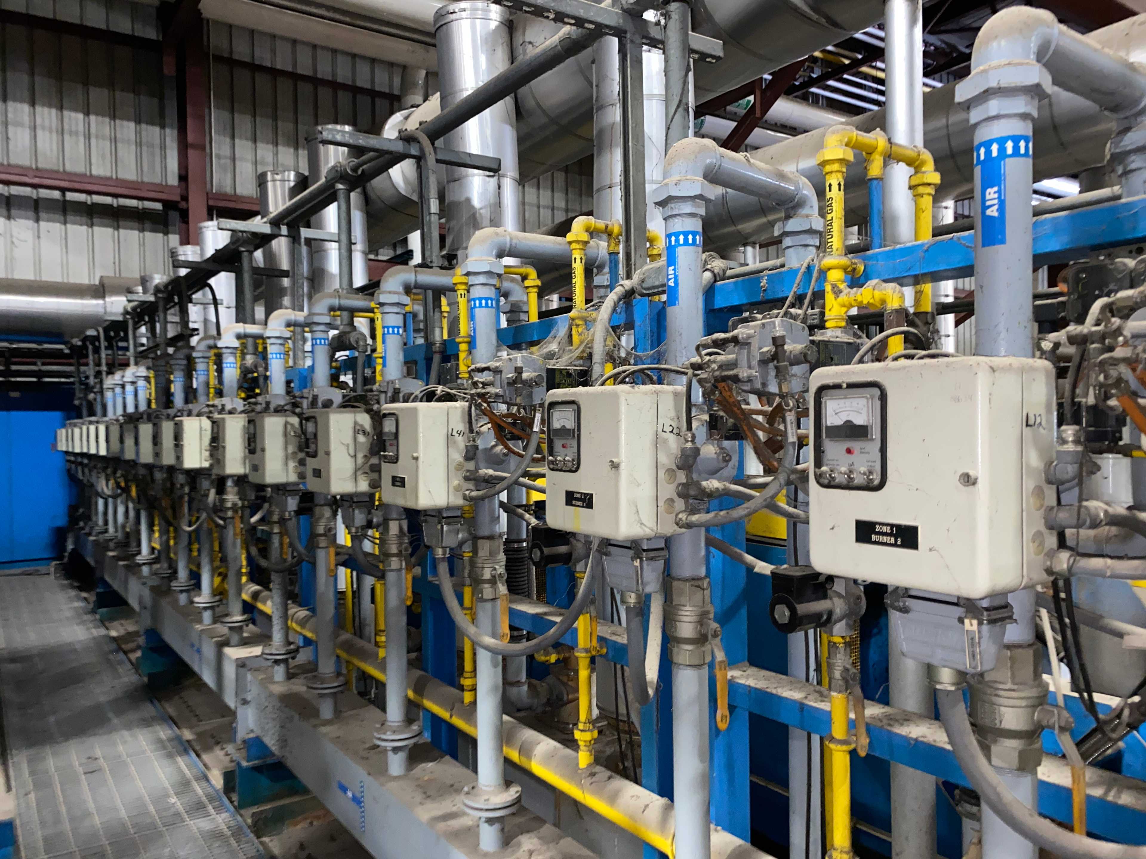 QTY 2 - BULK LOT OF FURNACE BURNER, GAS, AND AIR CONTROLS WITH MOTORS FOR JUNKER FURNACE - INDUSTRIAL PARTS QTY 2 - BULK LOT OF FURNACE BURNER, GAS, AND AIR CONTROLS WITH MOTORS FOR JUNKER FURNACE - INDUSTRIAL PARTS