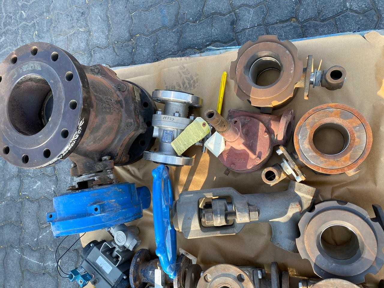 PALLET OF ASSORTED VALVES - VALVES