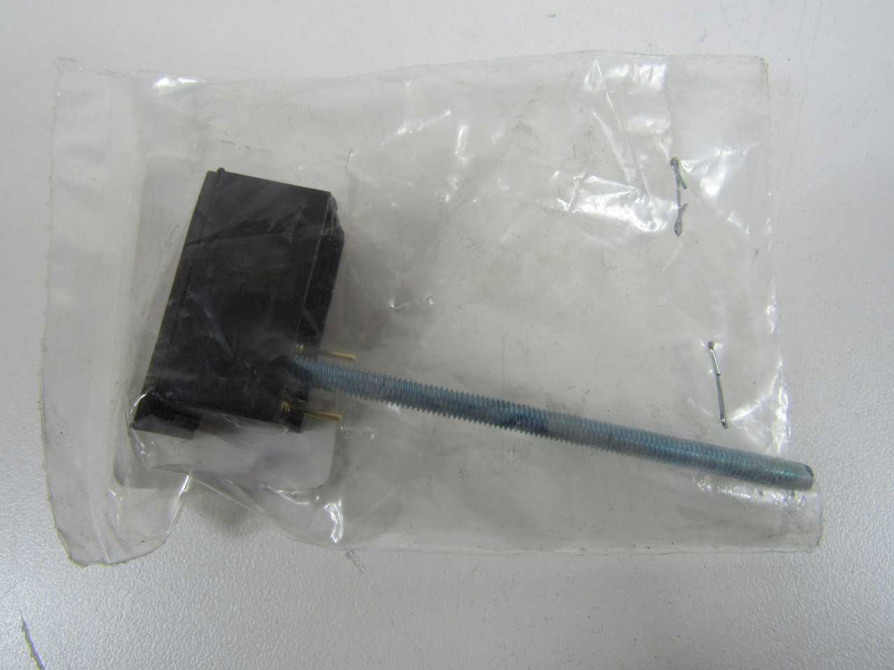 Lot of Quantity 1x 5720B33G19 4000A Rating Plug - CIRCUIT BREAKERS