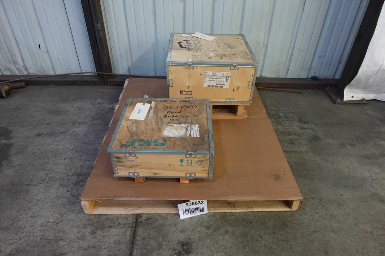 LOT OF 2 SKF 23152 CCK/C3W33 ROLLER BEARINGS - BEARINGS