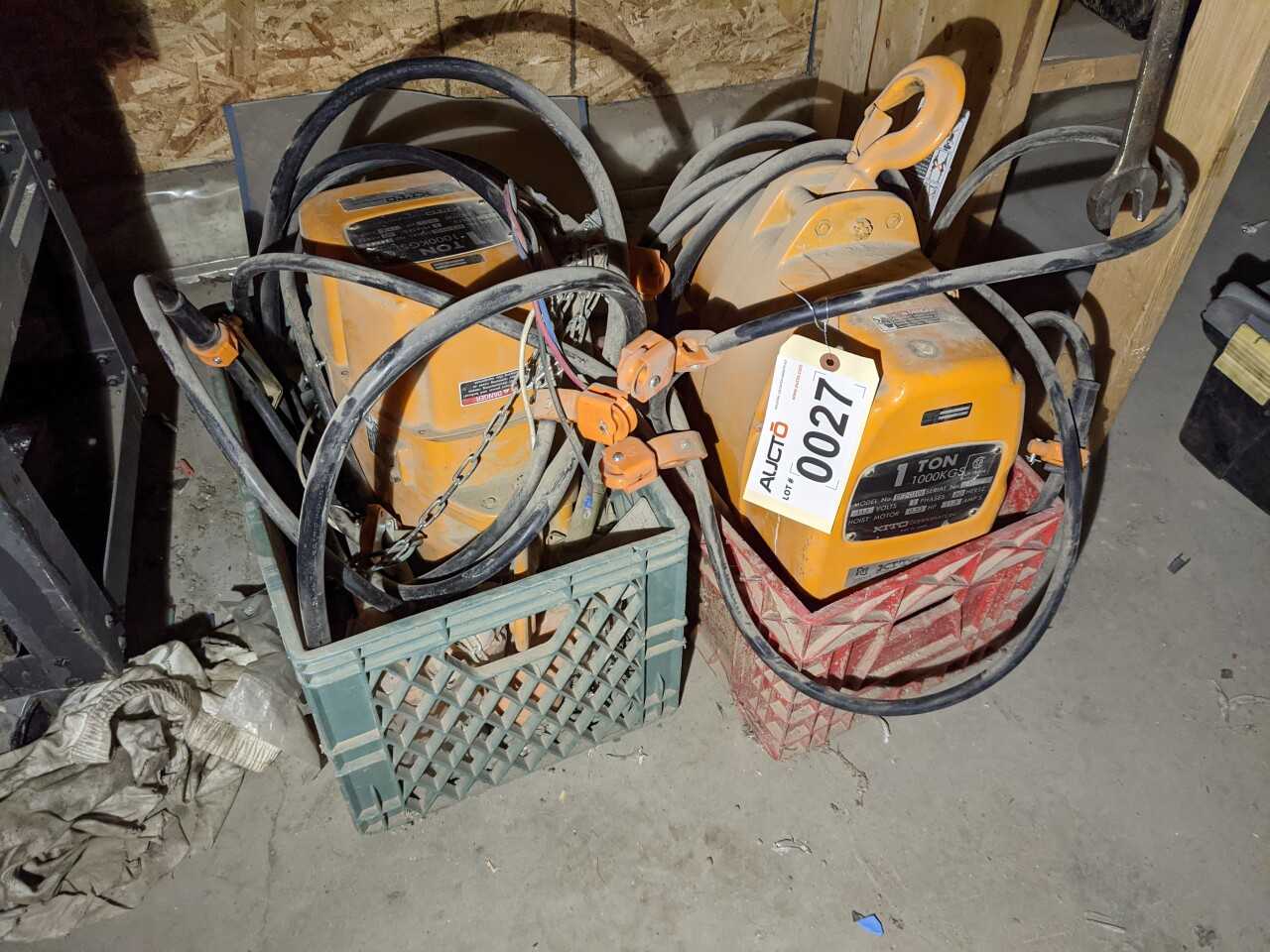 Lot of 2 chain hoist 1 Ton capacity - LIFTING EQUIPMENT